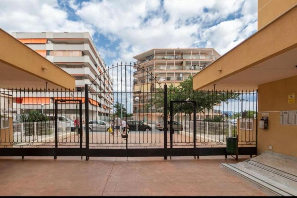 Aquario Rr18 Apartment La Pineda Exterior photo